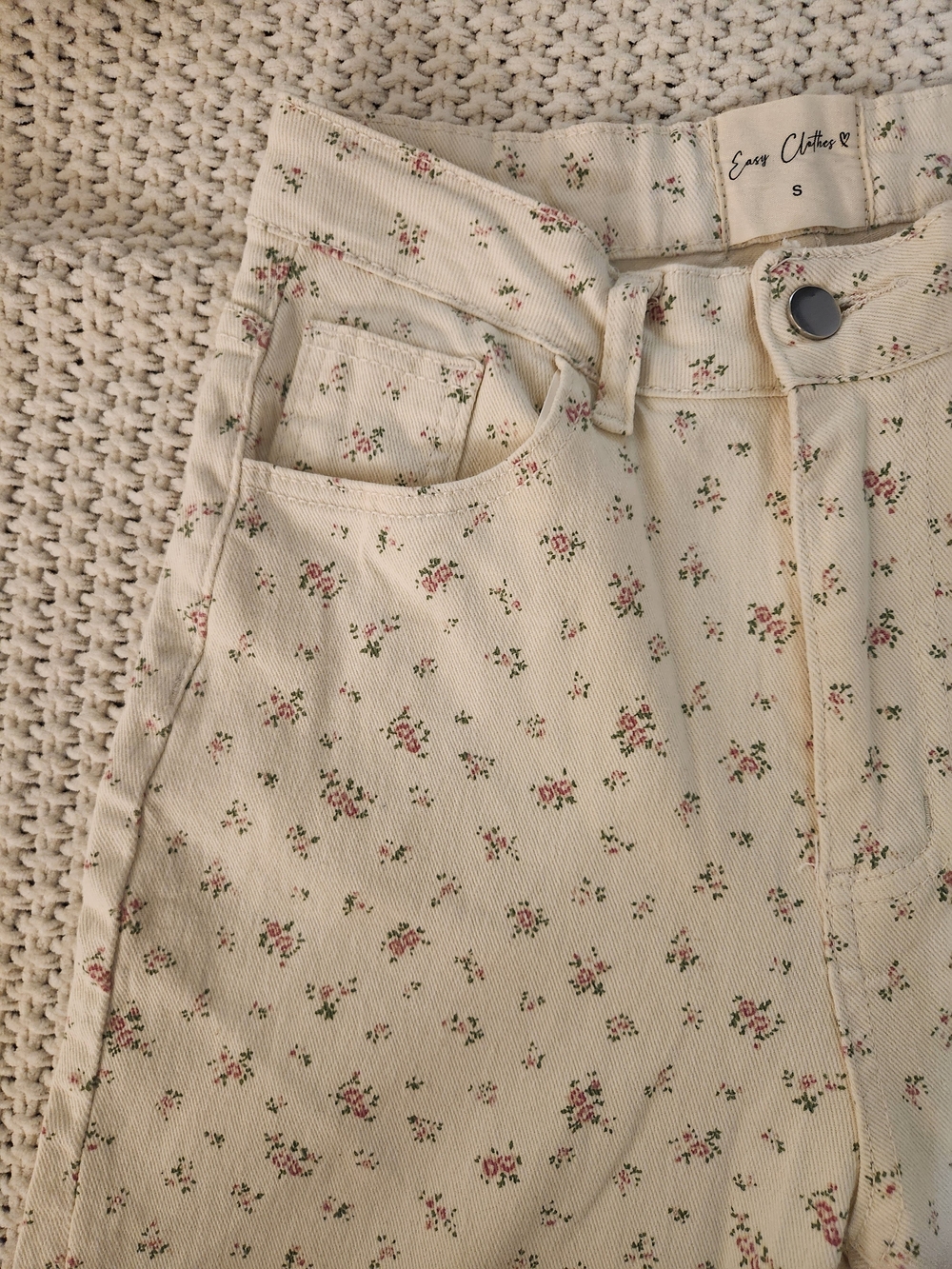 Easy Clothes Cream High-Rise Floral Jeans for Women